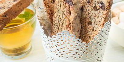 бискотти с орехами и шоколадной крошкой