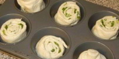 луково-чесночные рогалики