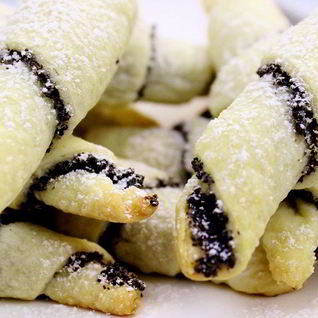 Маковые рогалики