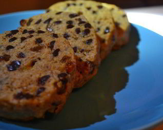 Овсяное печенье с изюмом и кусочками шоколада