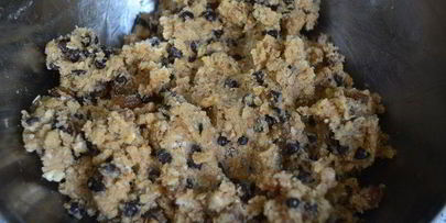 овсяное печенье с изюмом и кусочками шоколада