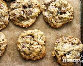 Овсяное печенье с орехами и шоколадом