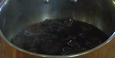 печенье с шоколадом и черносливом в сиропе