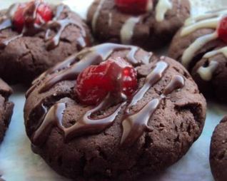 Печенье с вишней и шоколадной крошкой