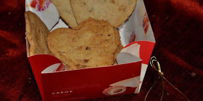 песочное печенье с розмарином и грецкими орехами