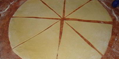 сдобные рогалики с лимонной начинкой