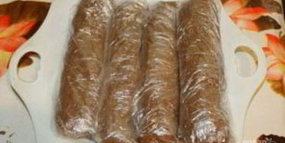 сладкие колбаски из печенья