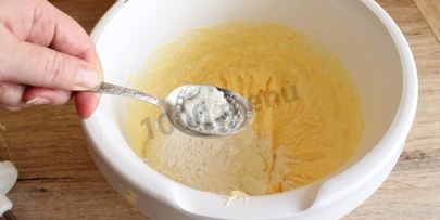 тертое печенье с вареньем