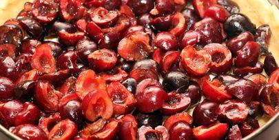 баскский пирог с черешней