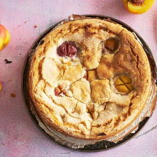 Безглютеновый пирог на гречневой и миндальной муке с абрикосами