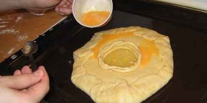 дрожжевой лимонный пирог