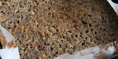 грушевый пирог с миндалем и шоколадом