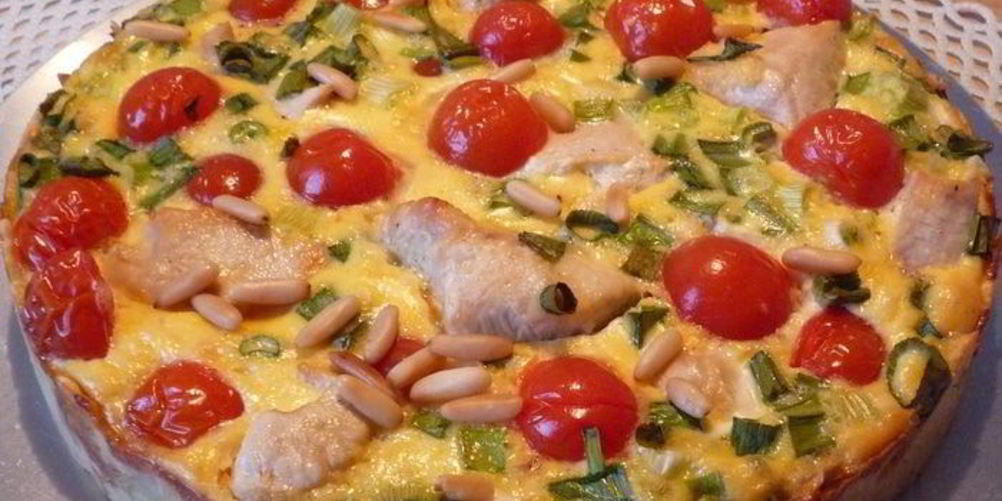 Рецепт киш с мясом птицы, томатами и кедровыми орешками