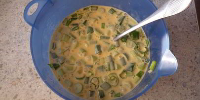 киш с мясом птицы, томатами и кедровыми орешками