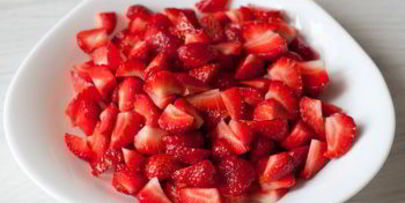 клубничный пирог с кукурузной мукой