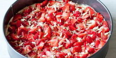 клубничный пирог с кукурузной мукой