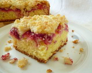 Нежный сливовый пирог с кукурузной муки