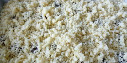 нежный сливовый пирог с кукурузной муки