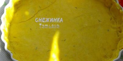 открытый пирог с лисичками и цукини на ароматном тесте