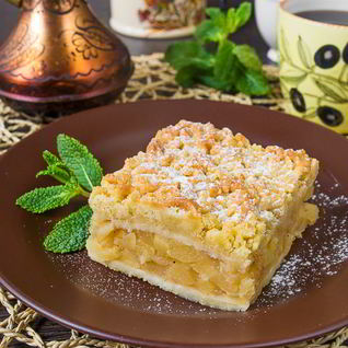 Песочный пирог с айвой