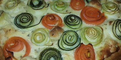 пирог-букет из цуккини, кабачка и моркови