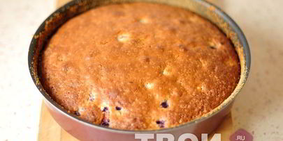 пирог с черной смородиной