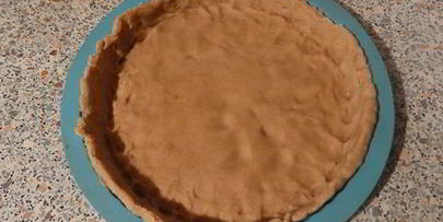 пирог с карамельными яблоками и меренгой