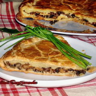 Пирог с лисичками
