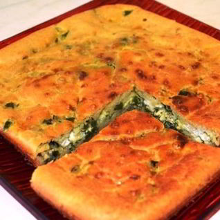 Пирог с луком на кефире