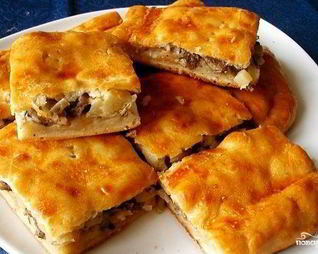 Пирог с сайрой и картошкой