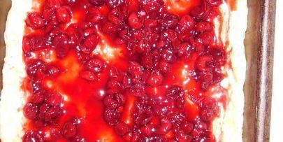 пирог с вишней и орехами забава