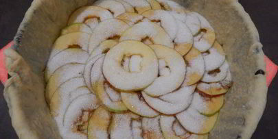 пирог с яблоком и творожной начинкой