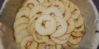 пирог с яблоком и творожной начинкой