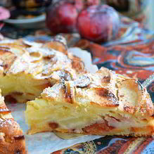 Рецепт Пирог со сливами и яблоками