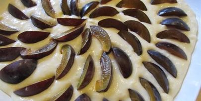 пирог со сливами