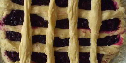 пирог со свеклой и клюквой