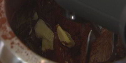 шоколадный пирог с миндальными хлопьями