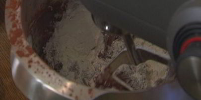 шоколадный пирог с миндальными хлопьями