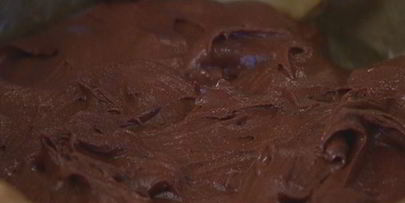 шоколадный пирог с миндальными хлопьями