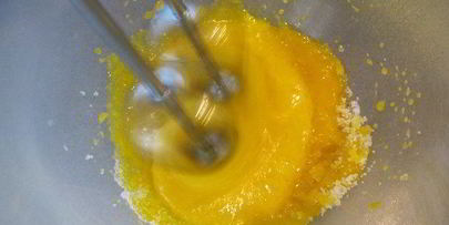 творожный пирог с вишней и легким песочным тестом