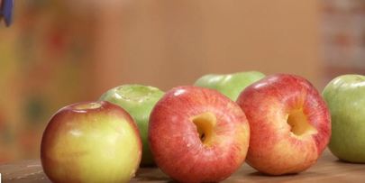 яблочный пирог с брусникой