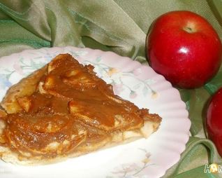 Яблочный пирог с вареным сгущенным молоком