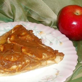 Яблочный пирог с вареным сгущенным молоком