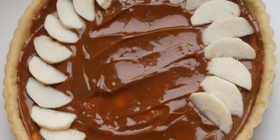 яблочный пирог с вареным сгущенным молоком