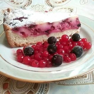 Заливной пирог с ягодами