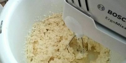 заливной пирог с ягодами