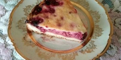 заливной пирог с ягодами