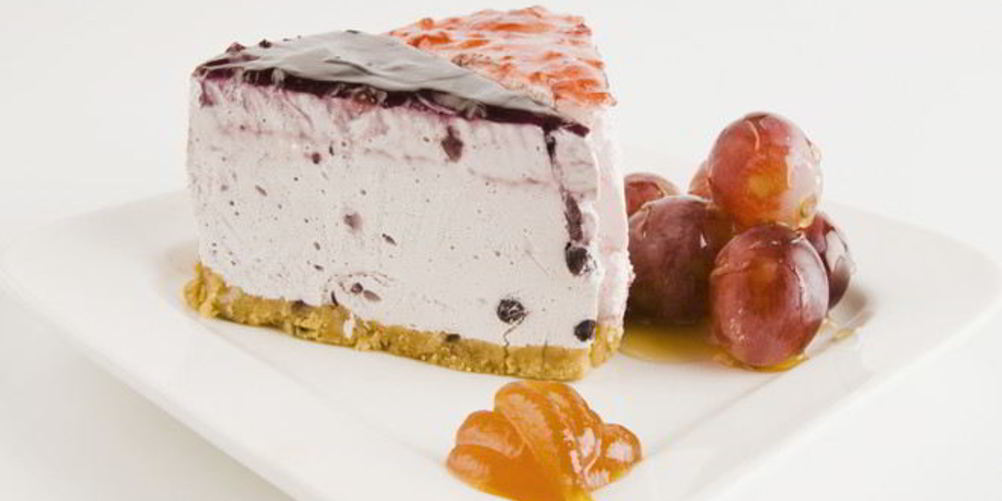 Рецепт заливной пирог со свежими ягодами