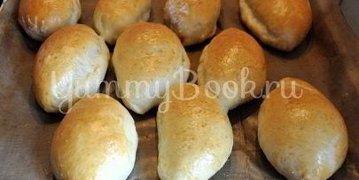 дрожжевые пирожки с капустой