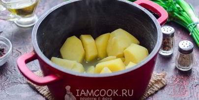 картофельные пирожки с фаршем